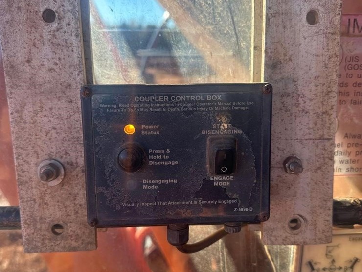 2012-hitachi-zx225us-lc-3-image-19