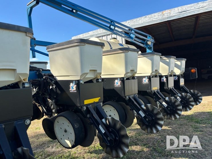 2022-kinze-3600-image-17