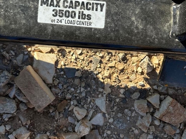 kivel-48in-skid-steer-fork-attachment-image-3