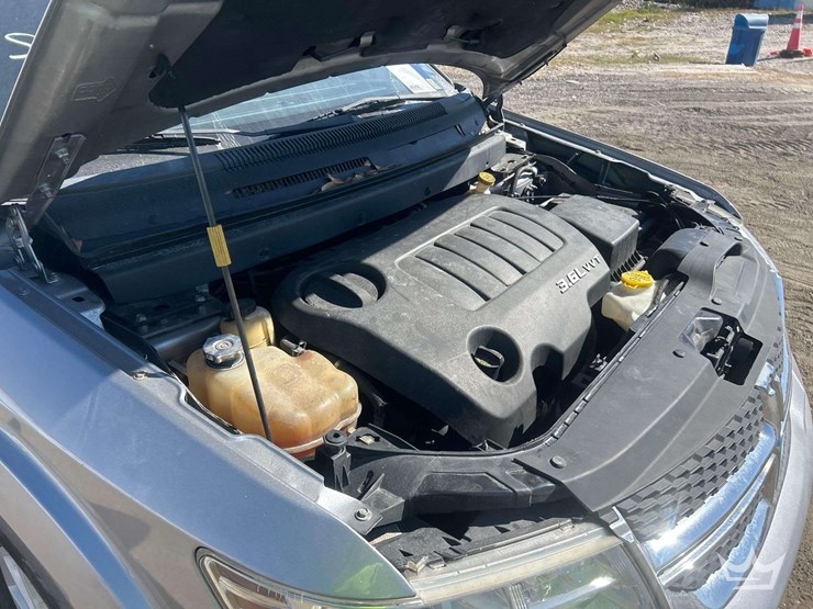 2015-dodge-journey-sxt-image-10