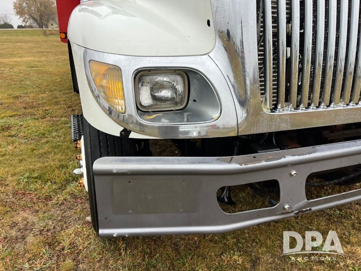 2004-international-7400-image-24