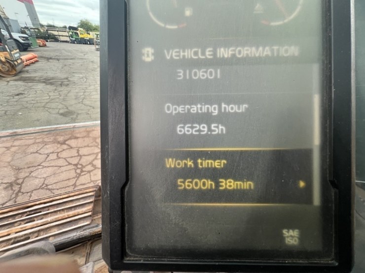 2017-volvo-ec220el-image-57