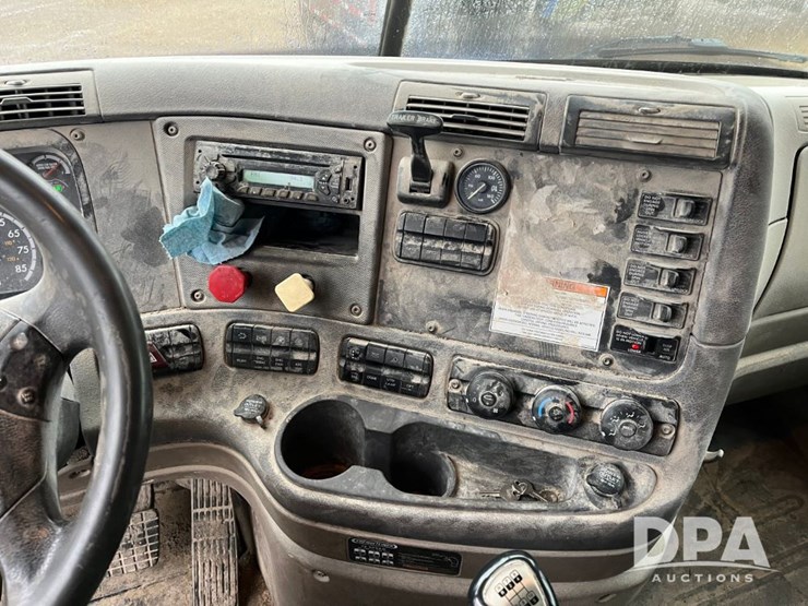 2013-freightliner-truck-(jn3436,-unit-4076)-image-52