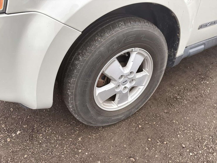 2008-ford-escape-image-9