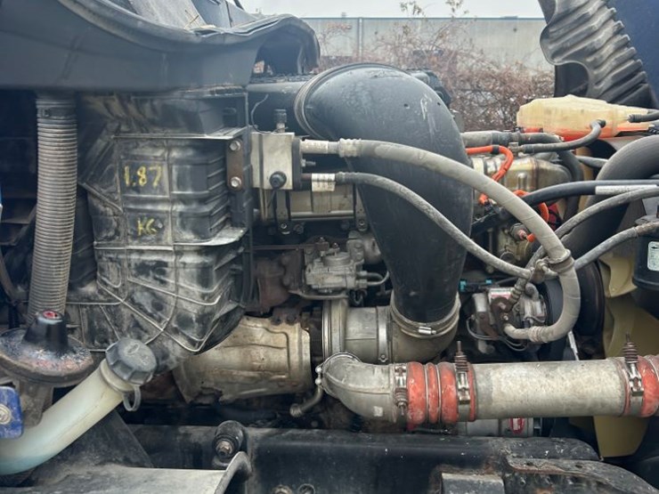 2013-freightliner-truck-(jn3436,-unit-4076)-image-67