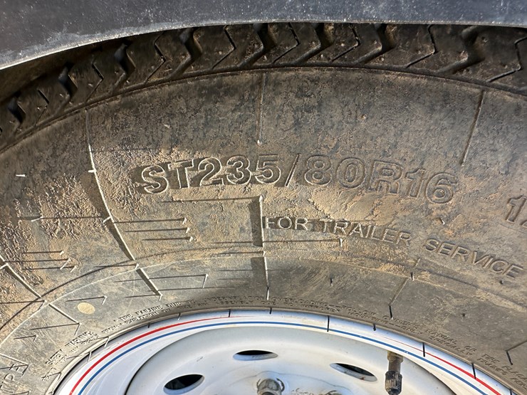 #33719-•-frontier-wheelz-42'-tri/a-header-trailer-image-5