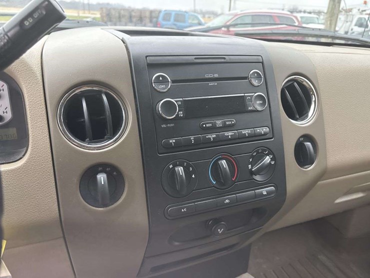 2008-ford-l-image-21