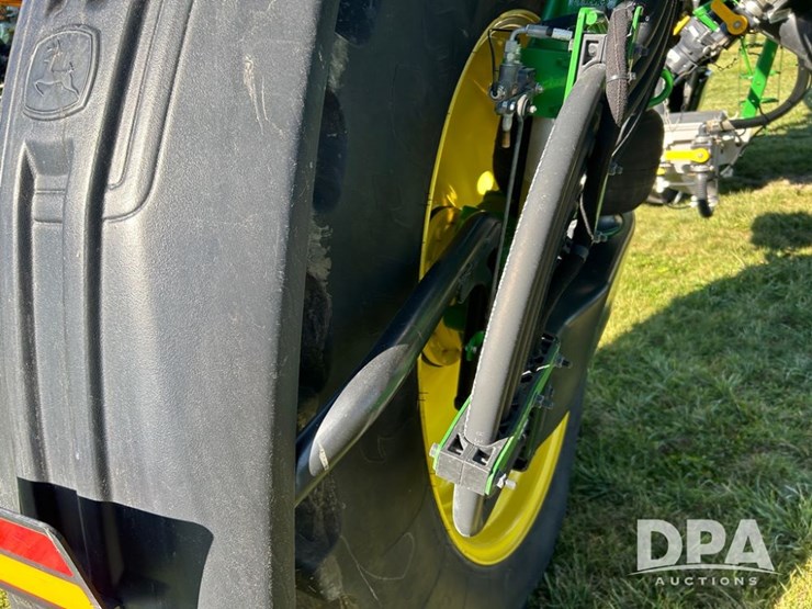 2022-john-deere-410r-image-24