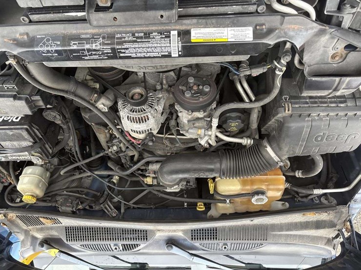 2004-jeep-liberty-image-21