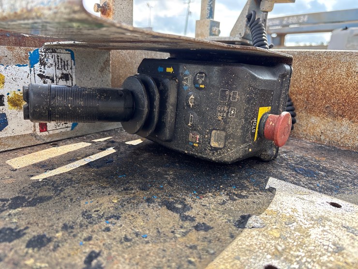 genie-gs1930-image-5