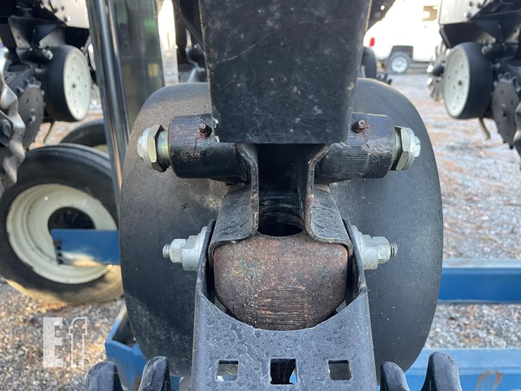 1997-kinze-2600-image-22