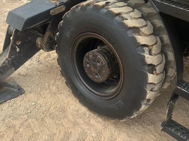 2017-caterpillar-m316f-image-17