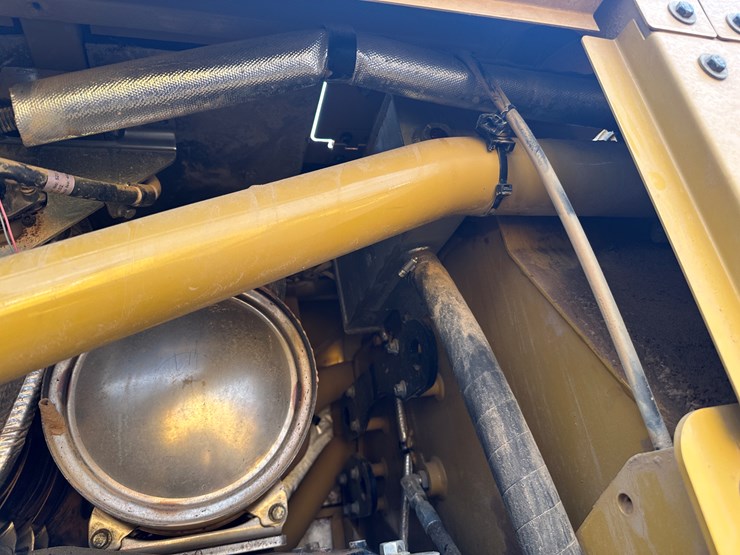 2022-caterpillar-140gc-image-73