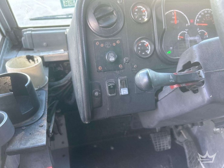 2017-freightliner-mt55-image-16