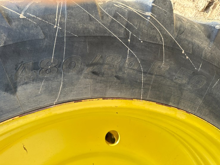 2010-john-deere-8285r-image-5