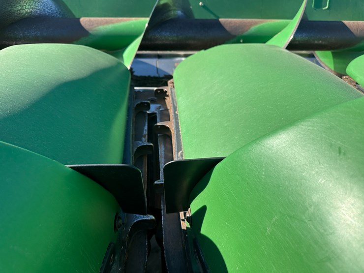 2012-john-deere-616c-image-58