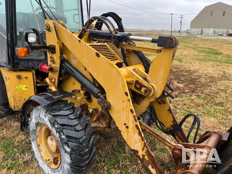 2005-caterpillar-904h-image-17