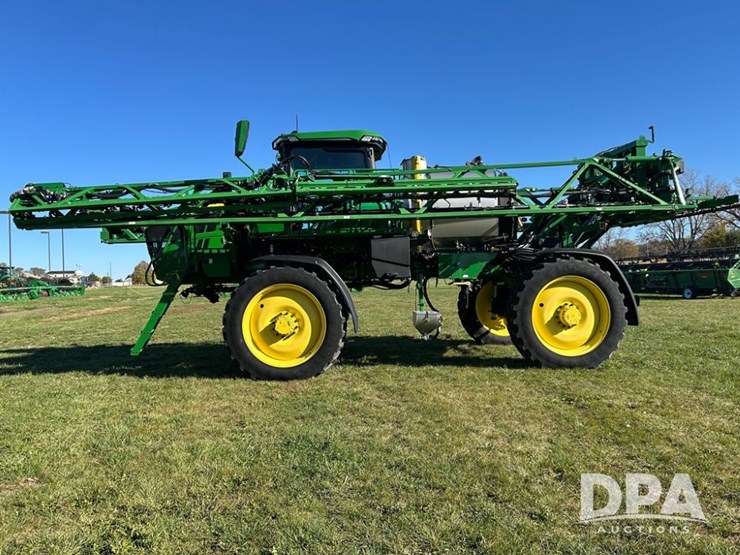2022-john-deere-410r-image-3