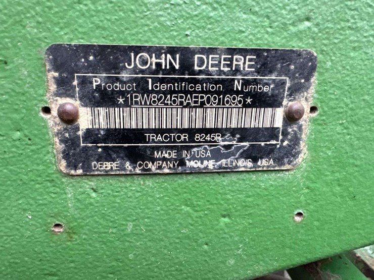 2014-john-deere-8245r-image-26