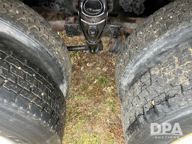 2004-international-7400-image-33