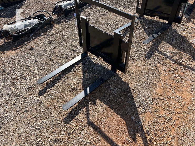 future-30-in-forklift-attachment-image-2