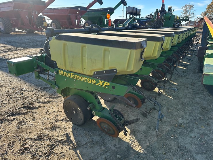 john-deere-1720-image-4