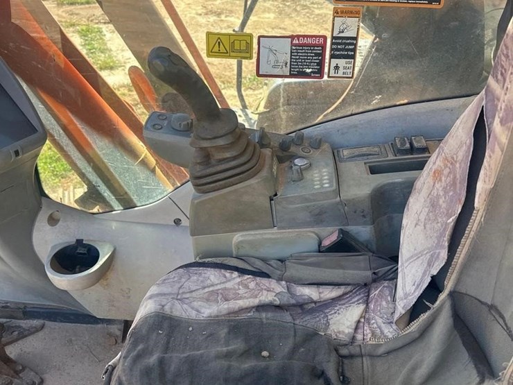 2012-hitachi-zx350-lc-5n-image-12