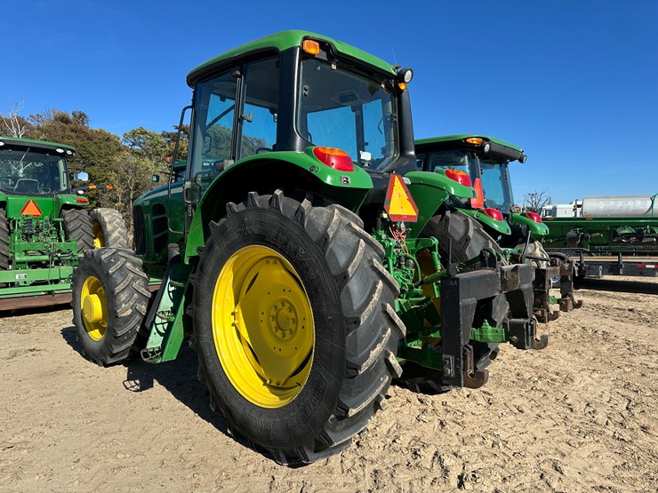 2010-john-deere-7130-image-4