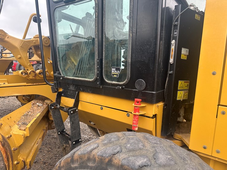 2022-caterpillar-140gc-awd-image-29