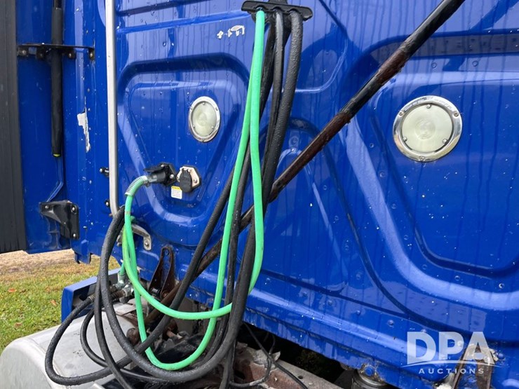 2013-freightliner-truck-(jn3436,-unit-4076)-image-31