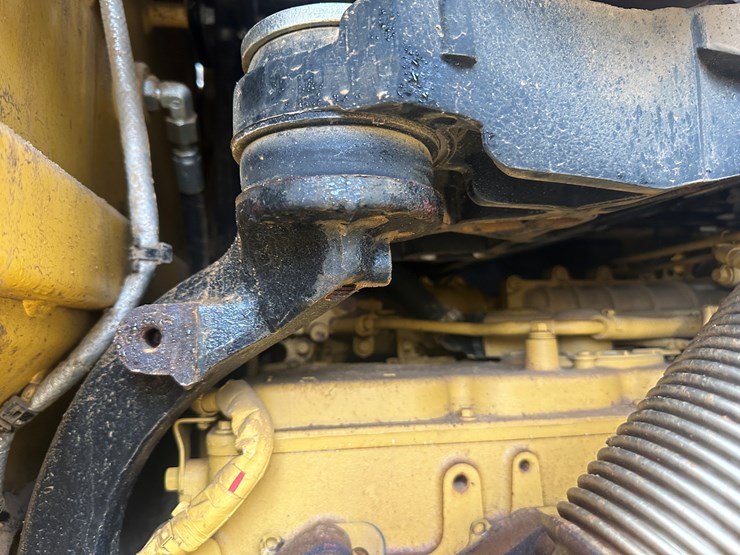 2022-caterpillar-140gc-awd-image-88