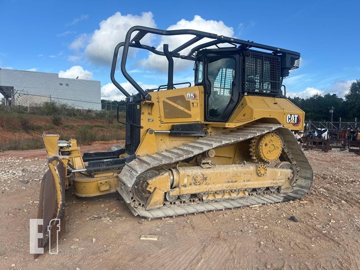 2021-caterpillar-d5-image-1