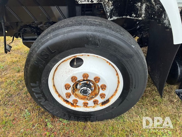 2004-international-7400-image-19