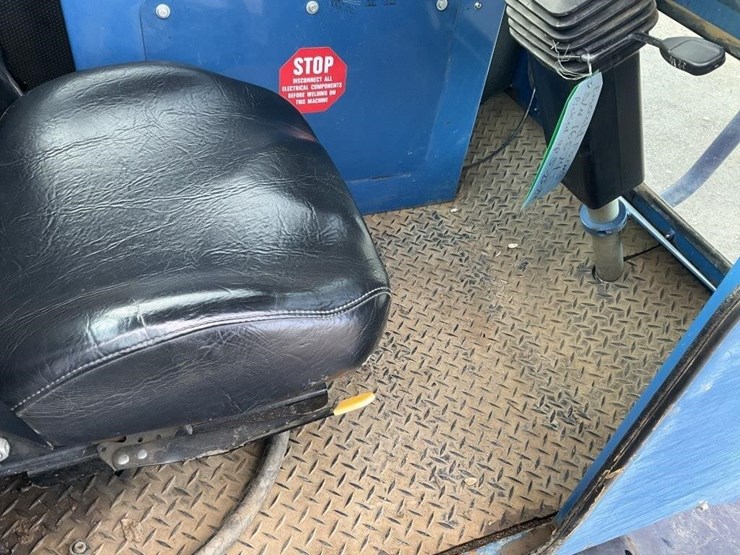 weiss-mcnair-magnum-x-s.p.-nut-harvester,-diesel-image-29