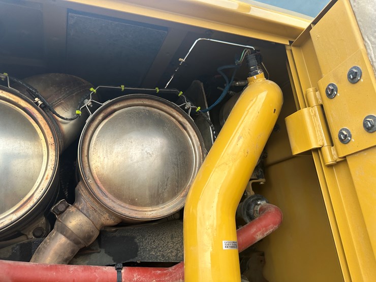 2022-caterpillar-140gc-image-71