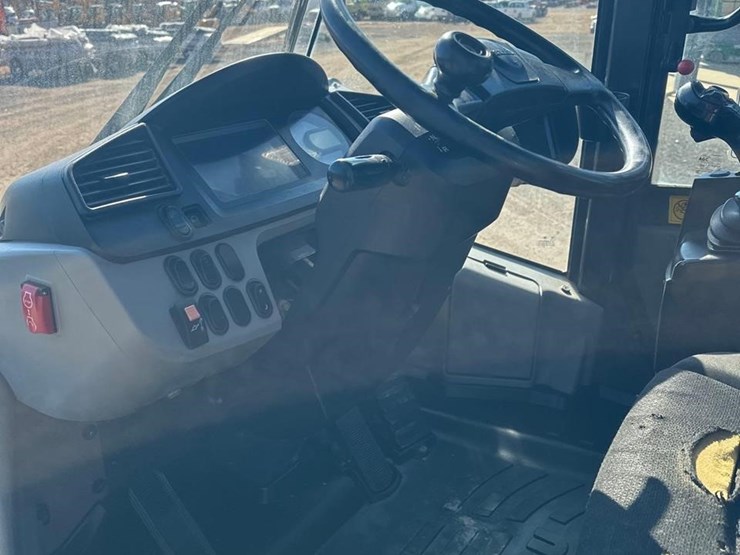 2018-komatsu-wa320-8-image-32