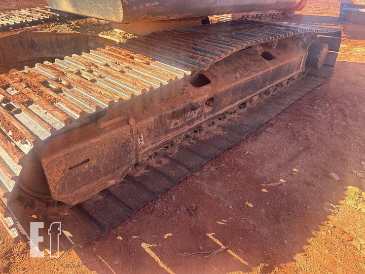 2012-hitachi-zx225us-lc-3-image-12