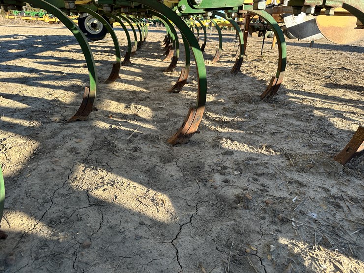 #33746-•-roll-a-cone-12.5'-chisel-plow-10-2397-image-29