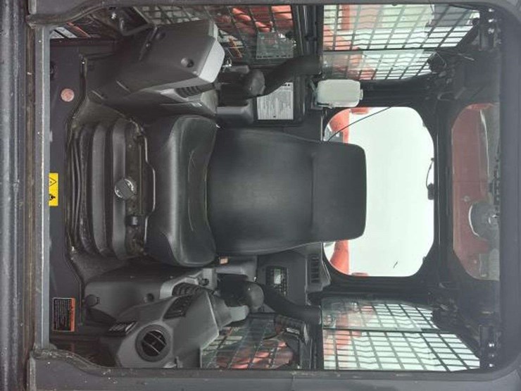 kubota-svl97-2-image-12