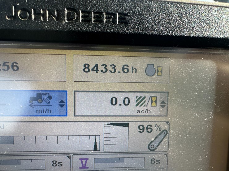 2012-john-deere-8360r-image-75