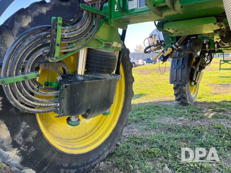 2021-john-deere-r4044-image-47
