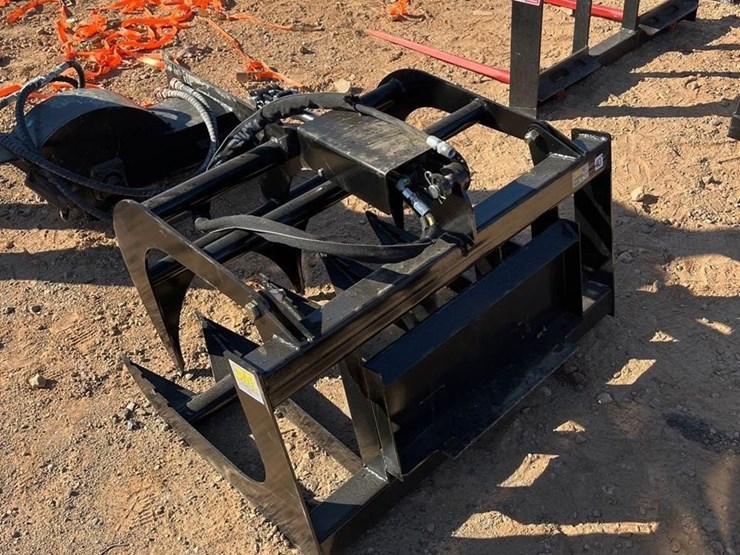 jmr-mini-skid-steer-grapple-bucket-attachment-image-2