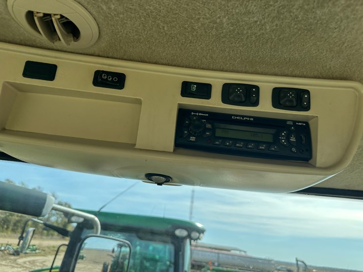 2012-john-deere-8360r-image-70