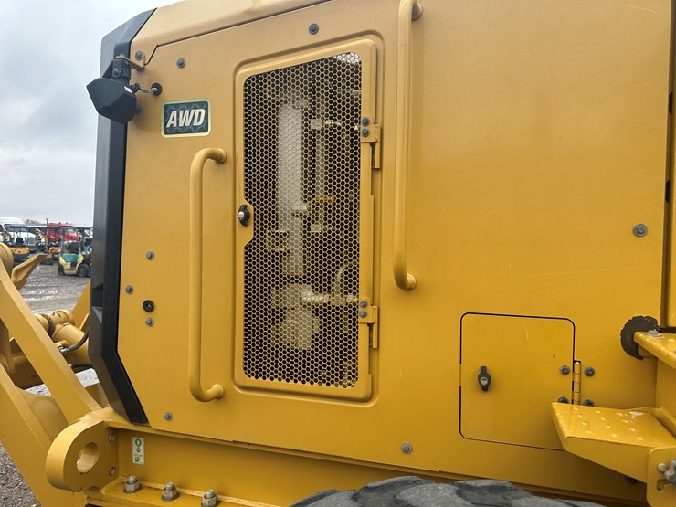 2022-caterpillar-140gc-awd-image-76