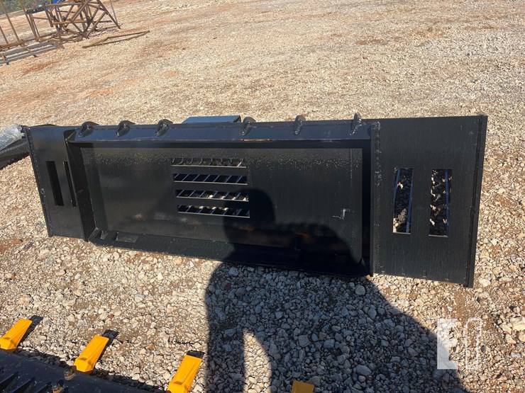 future-44in-skid-steer-rock-bucket-image-2