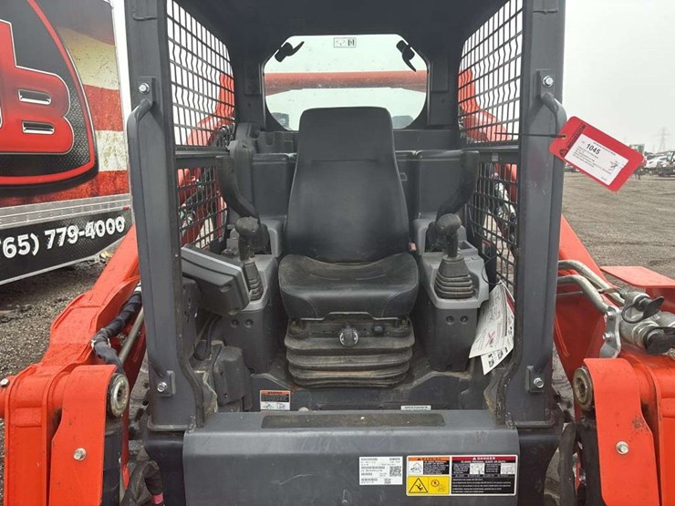 kubota-svl75-3-image-12