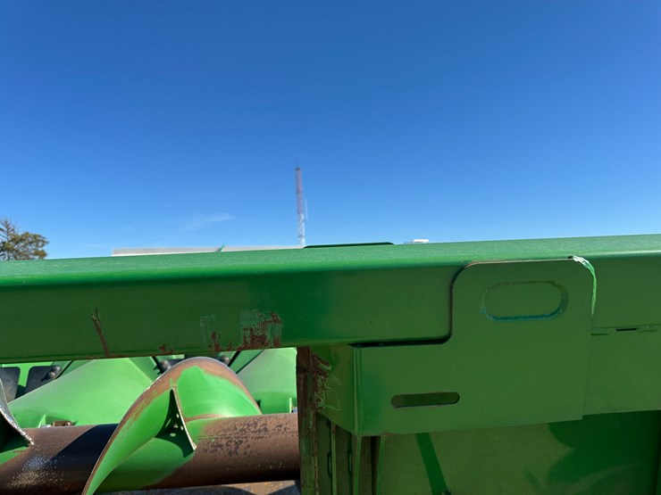 2012-john-deere-616c-image-16