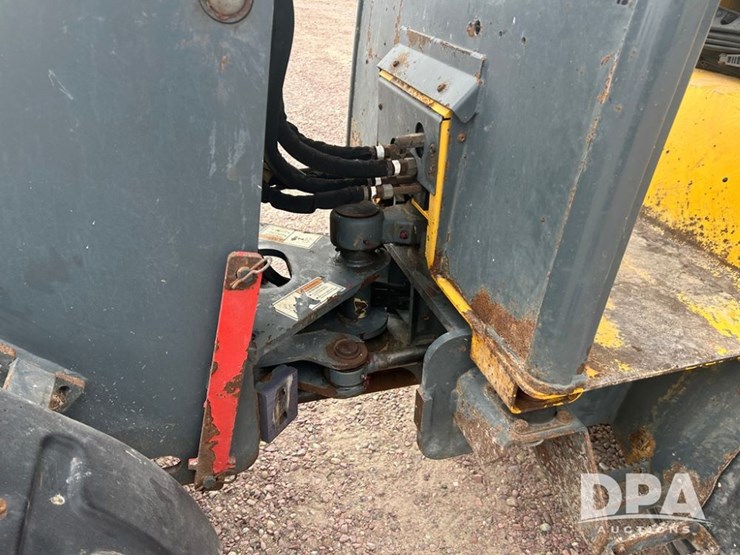 2013-gehl-540-image-12