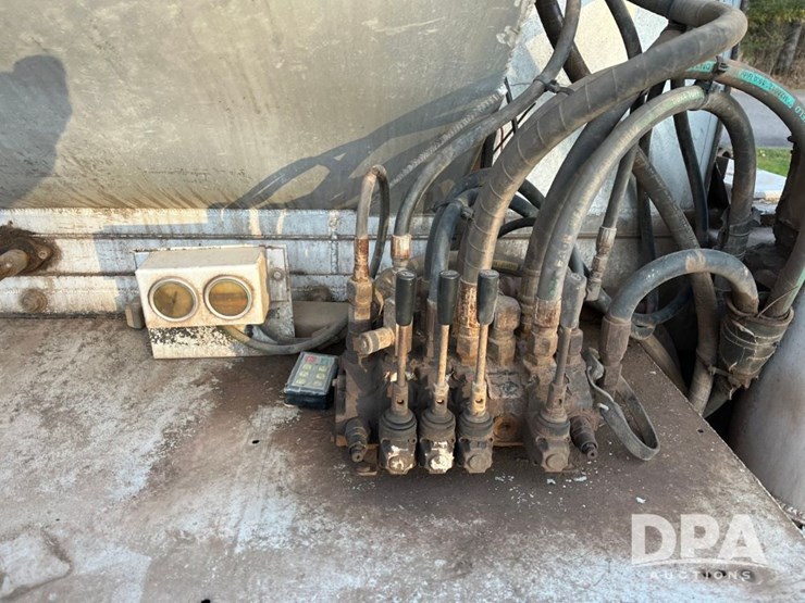 2005-cei-pacer-feed-trailer-(jn3420,-unit-2086)-image-13