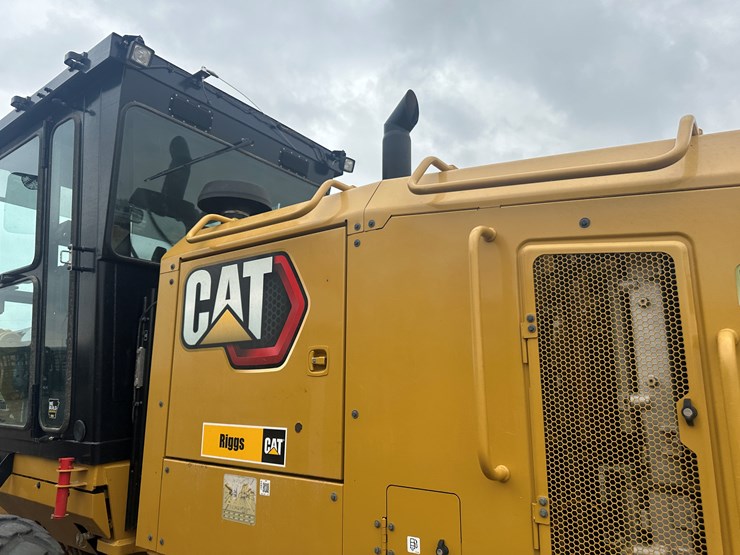 2022-caterpillar-140gc-awd-image-25